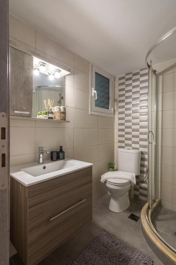 Spacious 2 Bedroom Apartment In Koukaki أثينا المظهر الخارجي الصورة